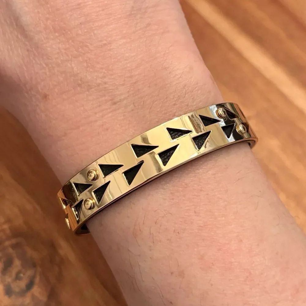 stella & dot | Addison Cuff Bracelet | 2.25” Diameter